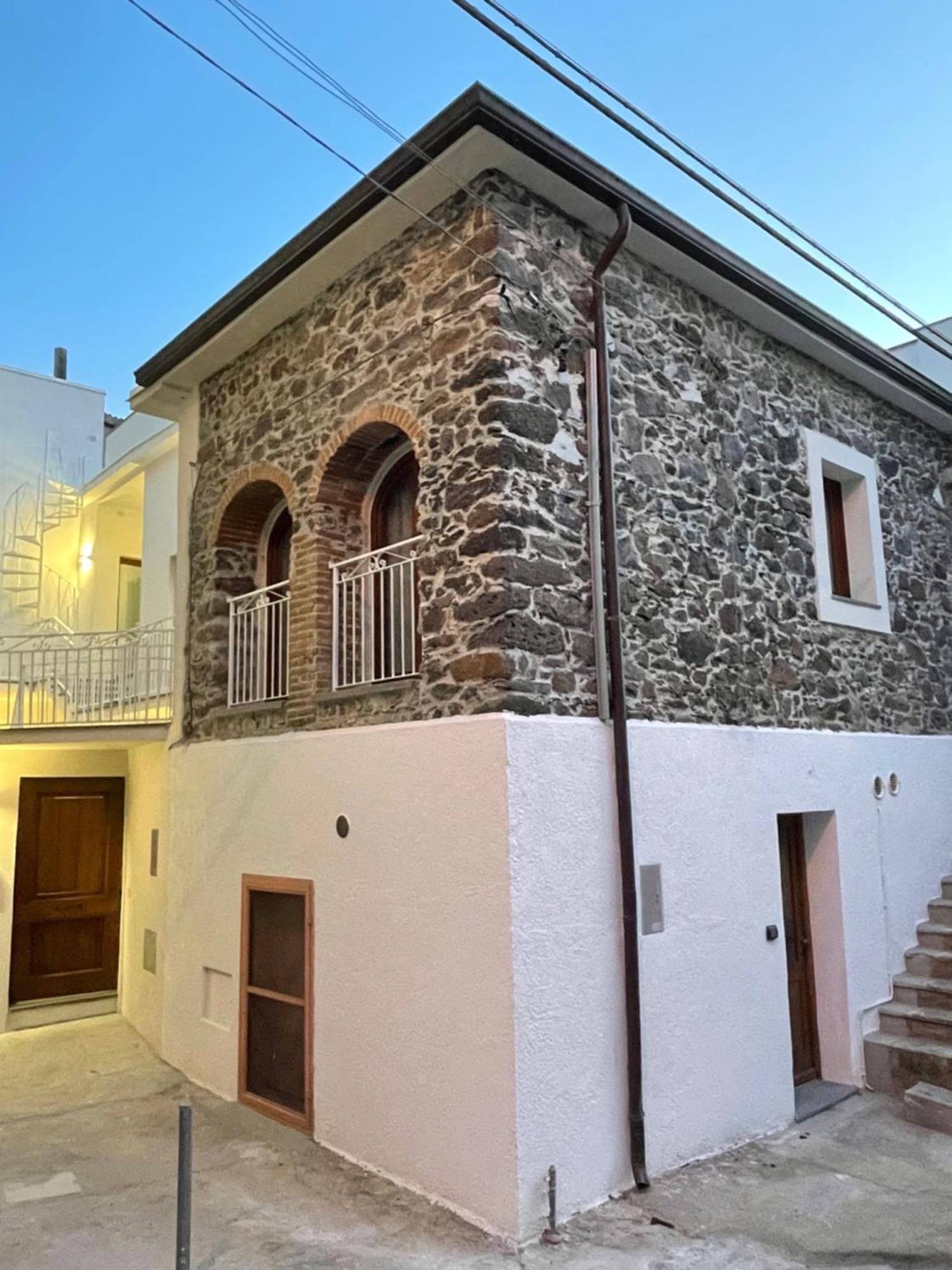 Hotel Sa Troppa De Sos Chentu Dorgali Exterior foto