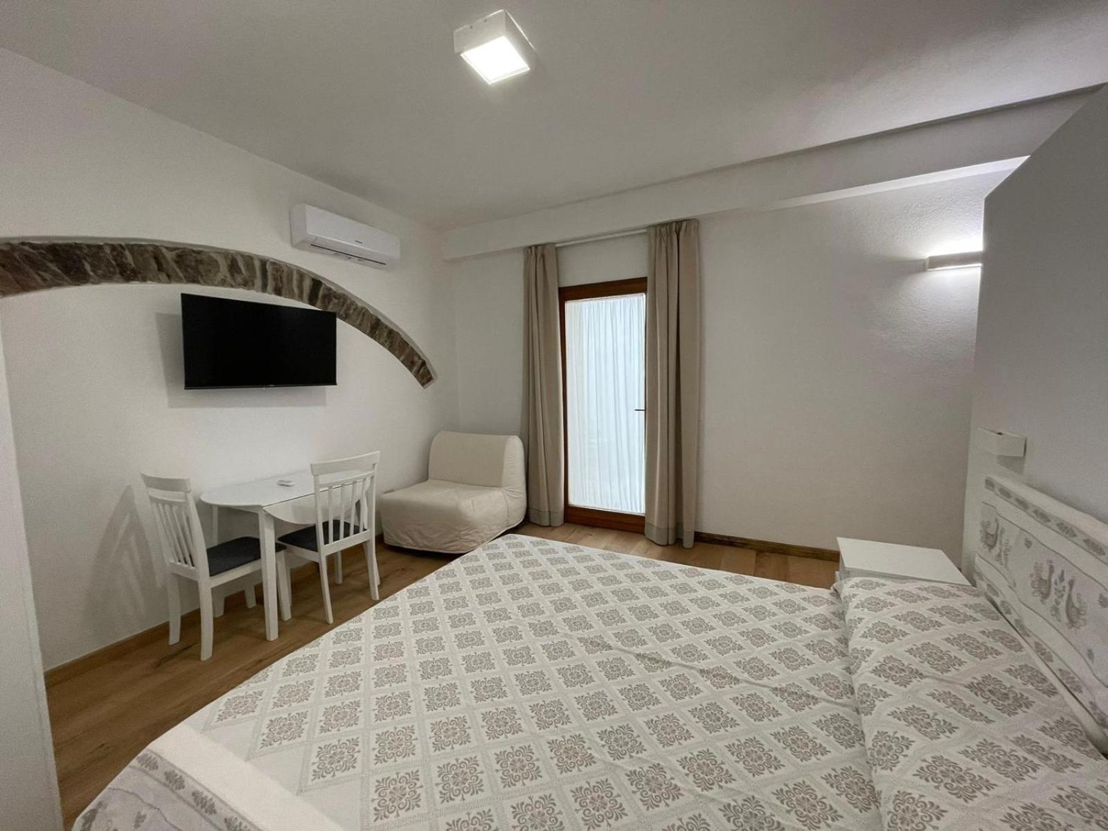 Hotel Sa Troppa De Sos Chentu Dorgali Exterior foto