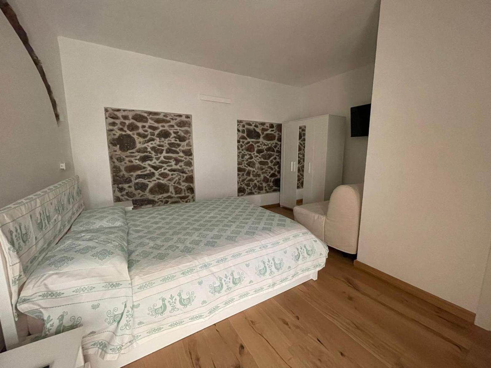 Hotel Sa Troppa De Sos Chentu Dorgali Exterior foto