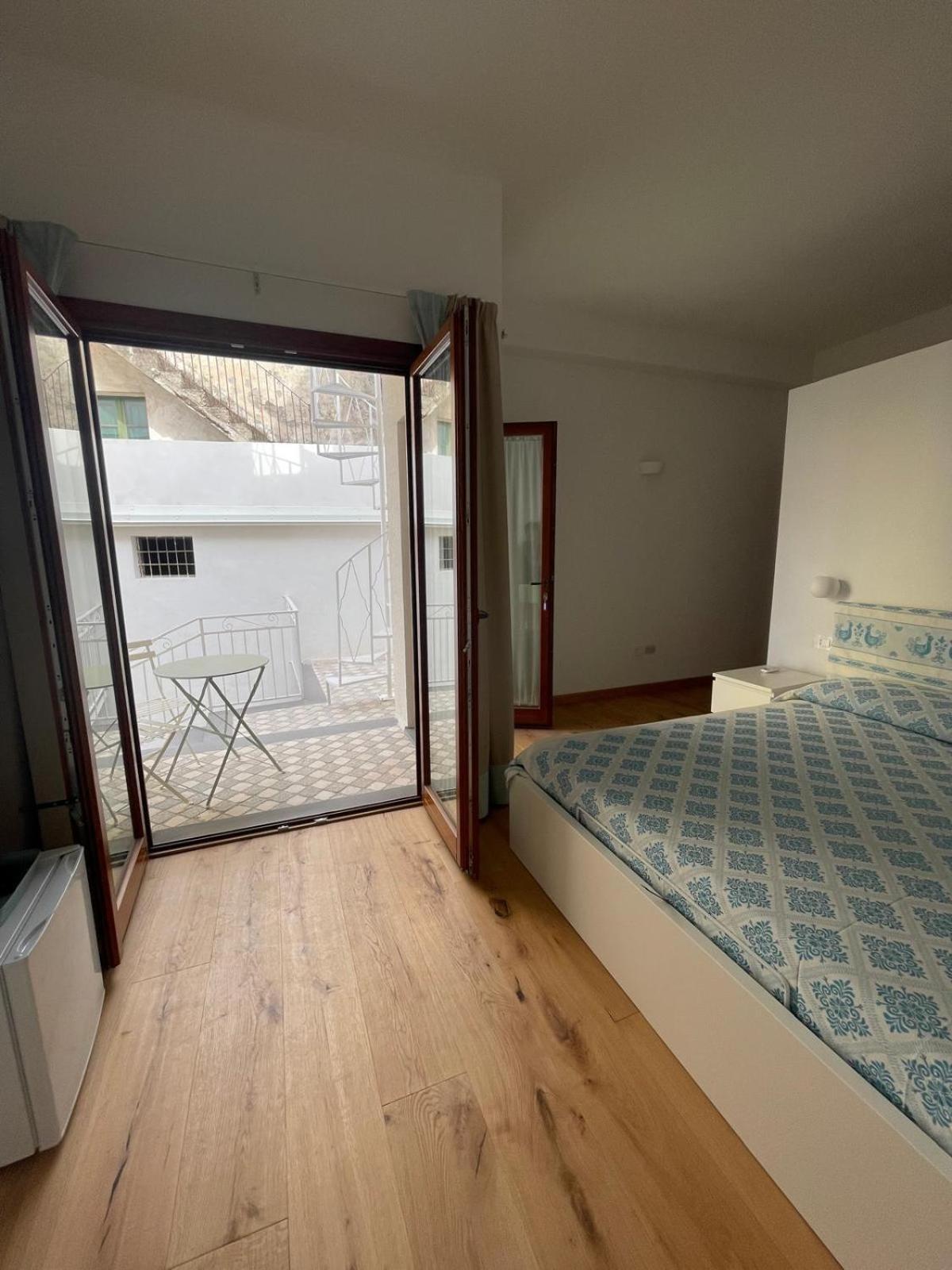 Hotel Sa Troppa De Sos Chentu Dorgali Exterior foto