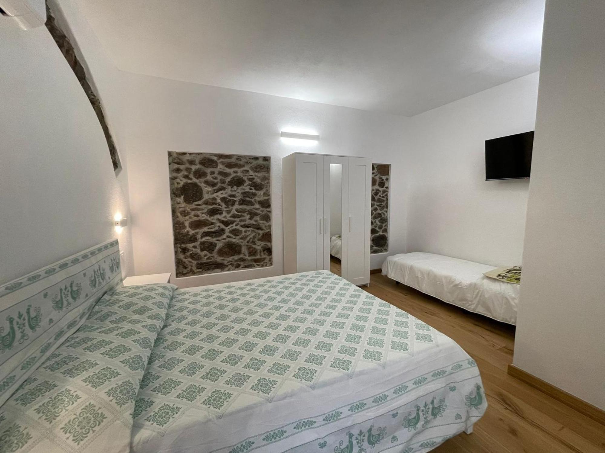 Hotel Sa Troppa De Sos Chentu Dorgali Exterior foto