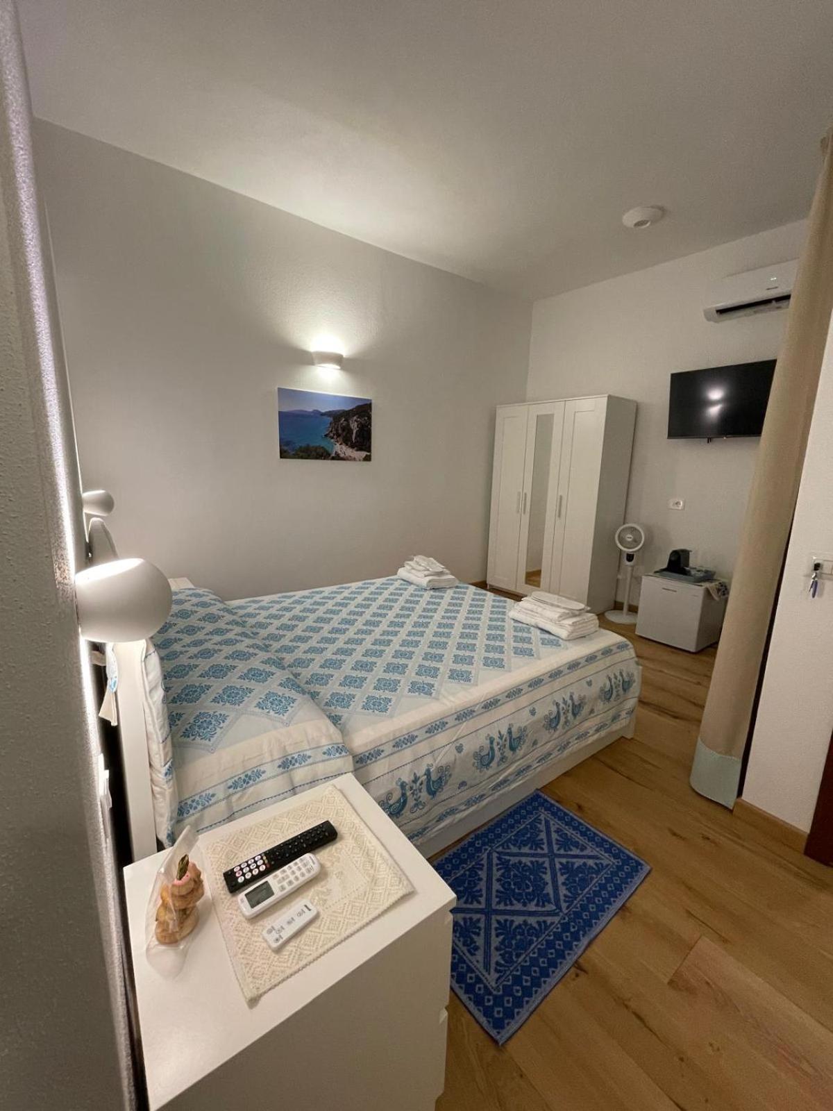 Hotel Sa Troppa De Sos Chentu Dorgali Exterior foto